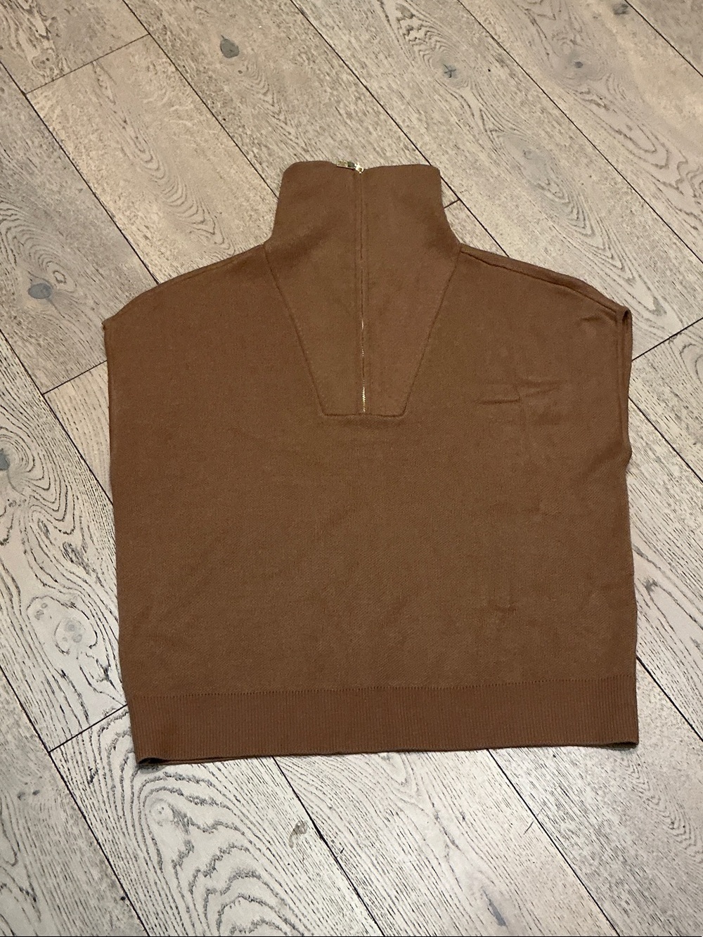 Woman’s Anne Klein caramel sweater vest. Medium. Zip high neck. Like new! Cute!